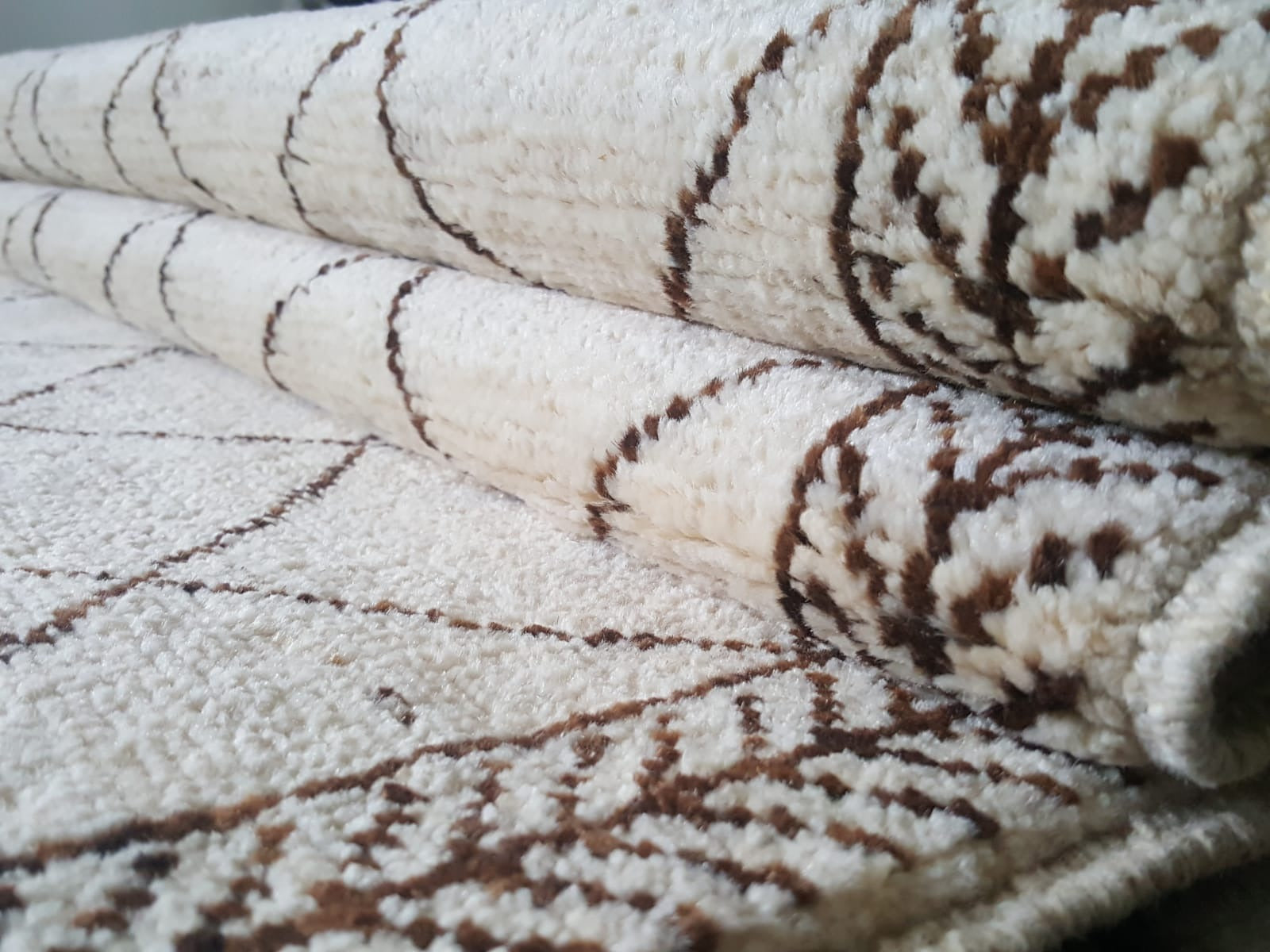Moroccan- Pearl- Bush- Woolen- Rugs